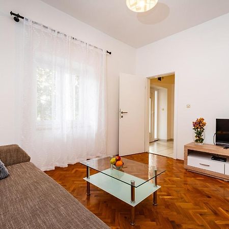 Apartment Eva Maslenica Bagian luar foto