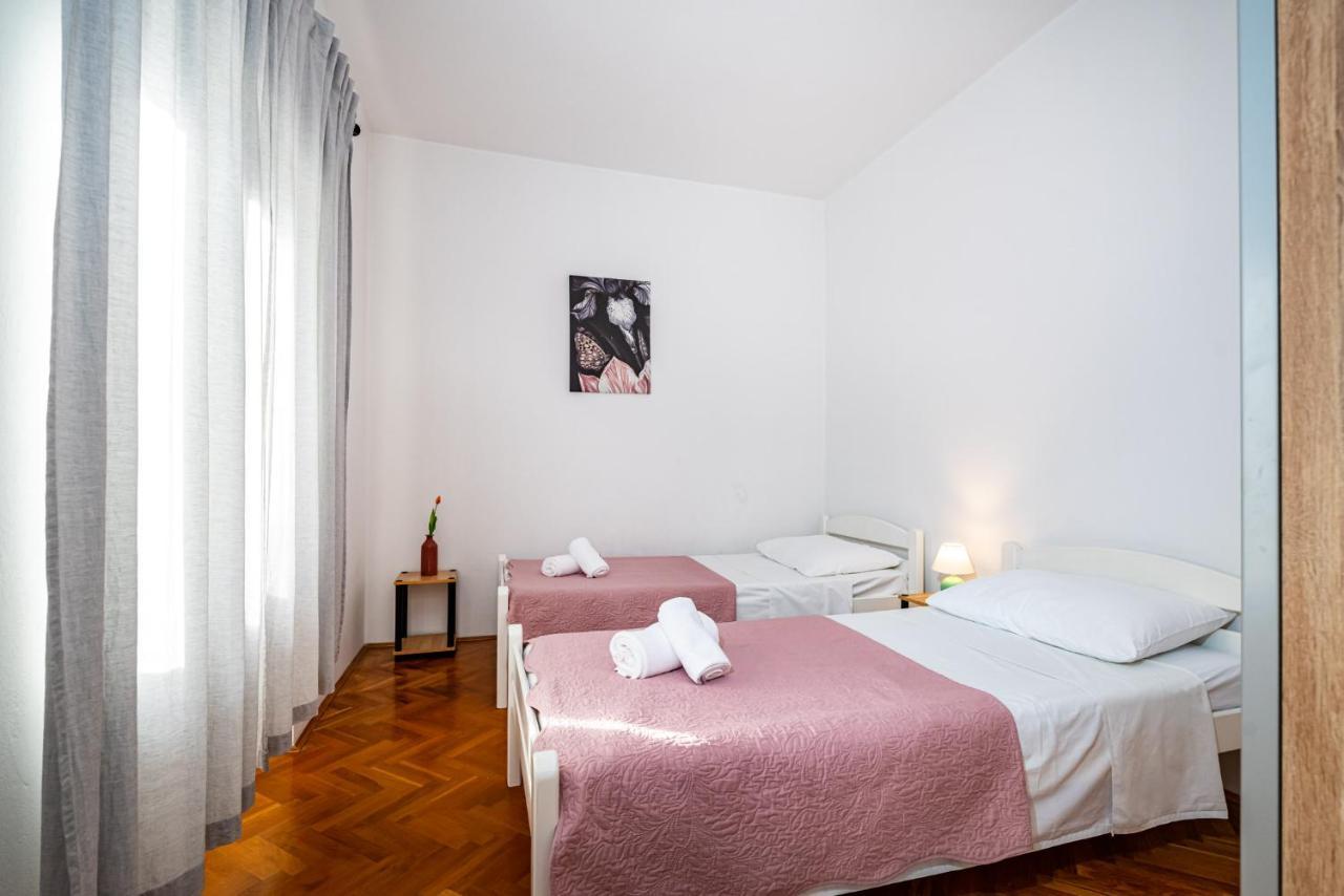 Apartment Eva Maslenica Bagian luar foto