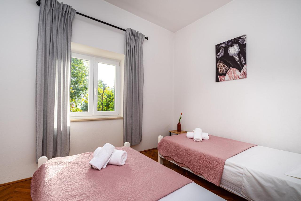 Apartment Eva Maslenica Bagian luar foto